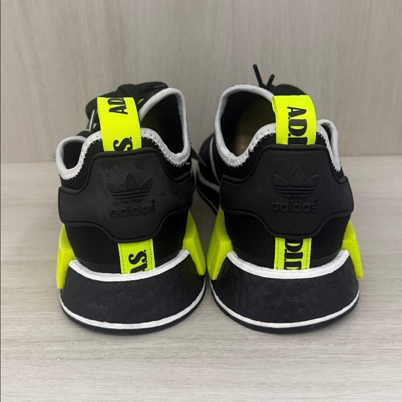 Adidas NMD R1 - Picture 5 of 10